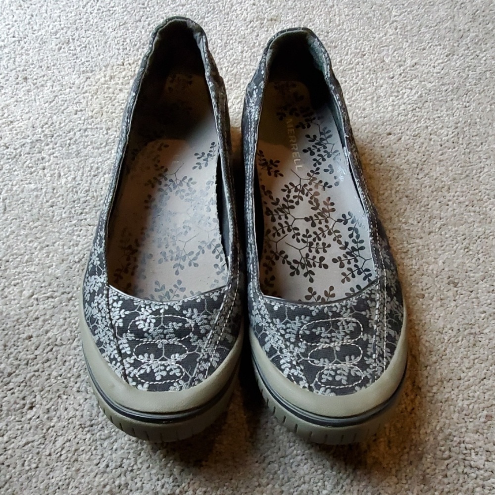 Merrell Size 11 Slip Ons